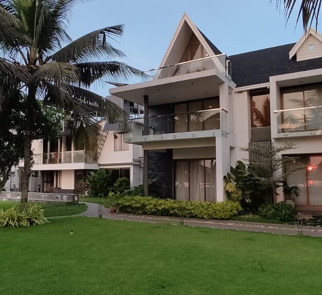 Waterfront Villa for Sale in Pallurthy, Kochi